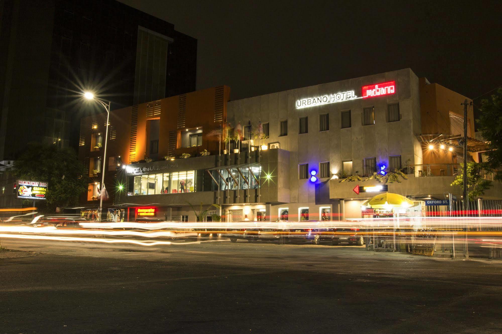 Urbano Hotel By Roots Wiaboman Exterior photo